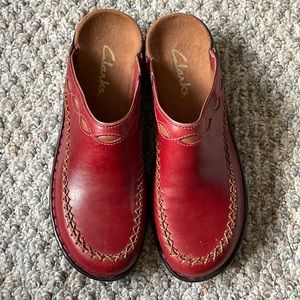 Red Clarks